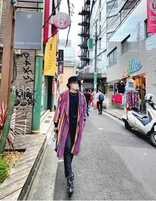  『搭配』《青春有你2》首次c位刘雨昕，帅气迷人又靓丽，中性穿搭气质非凡