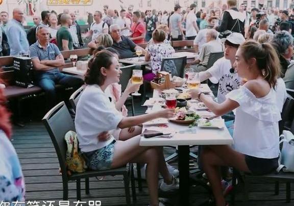 程丽莎自曝整容, 应采儿吐槽“脸太假”, 谢娜一句话回应意外圈粉