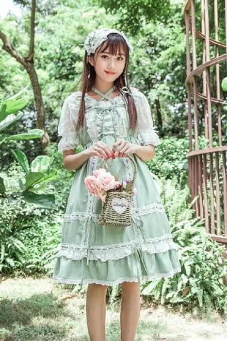 四件洛丽塔公主裙,哪一件穿着最有气质?测试你的品位属于哪个级别