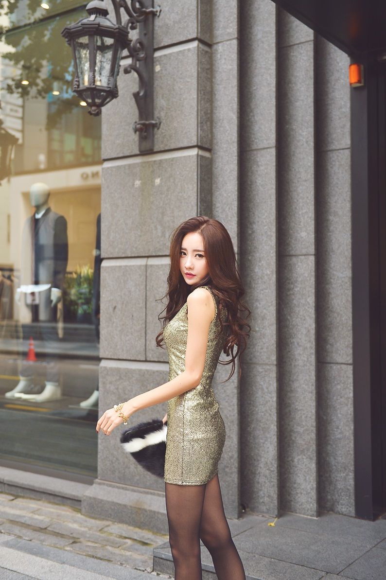 街拍美女模特时尚气质写真