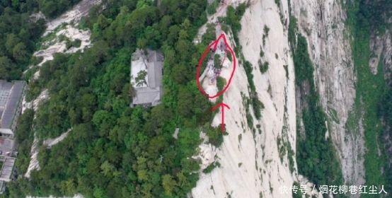 华山到底有多险?网友:隔着屏幕都腿软,看完照片之后不敢去了