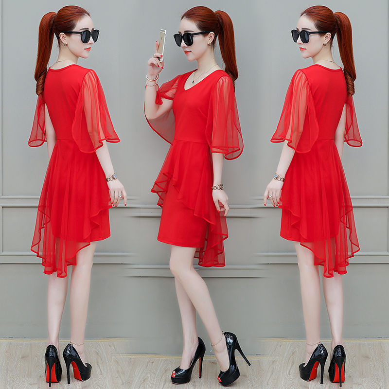 刚入伏，再没钱也得买件清凉装，要不怎么度过40天气，贼凉爽