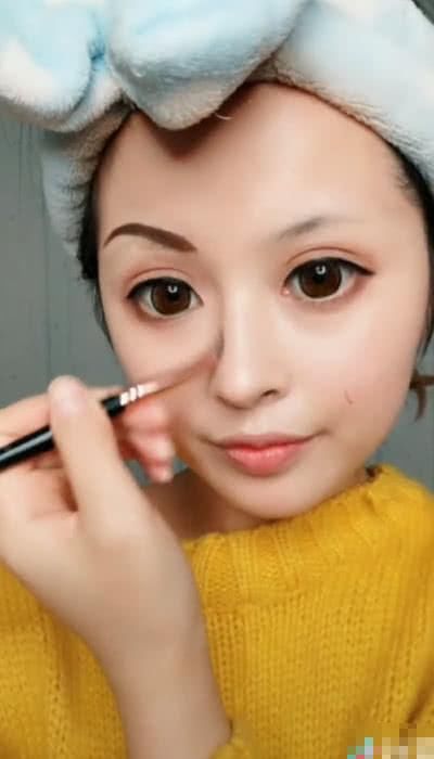  『丢人』小姐姐COS＂安琪拉＂，开始：你就别来丢人了，看到成品：祖传化妆术？