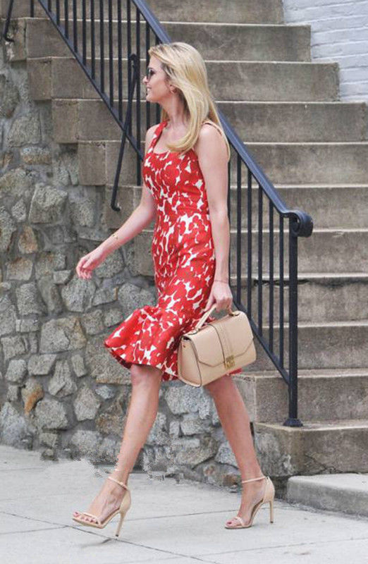 37岁伊万卡:图2身姿曼妙领如蝤蛴，图5比基尼依旧肤如凝脂!