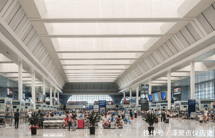  【大厅】为什么火车站大厅要建几十米高 到底有什么作用呢 看完