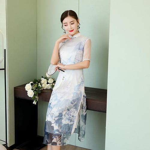 旗袍终于出新款了,比连衣裙好看,特别适合7060后女人
