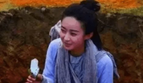 「看起来」明星们拍戏看起来简单，明星拍戏片场休息时是怎样的？