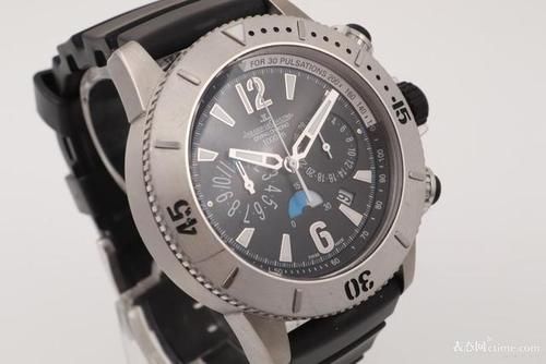  [杂功能三面]一枚机芯控制三个表盘？积家这块Reverso把我看呆了