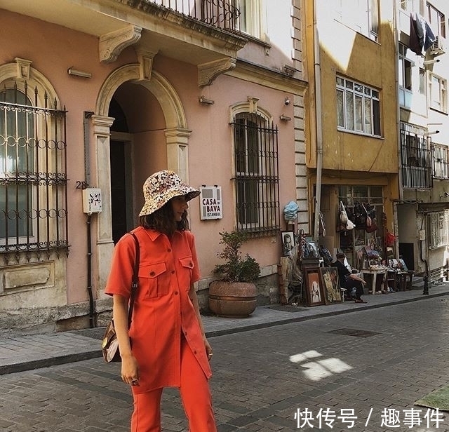  【气质】颜色会影响一个人的气质！这4款配色穿搭是显贵气的关键所在