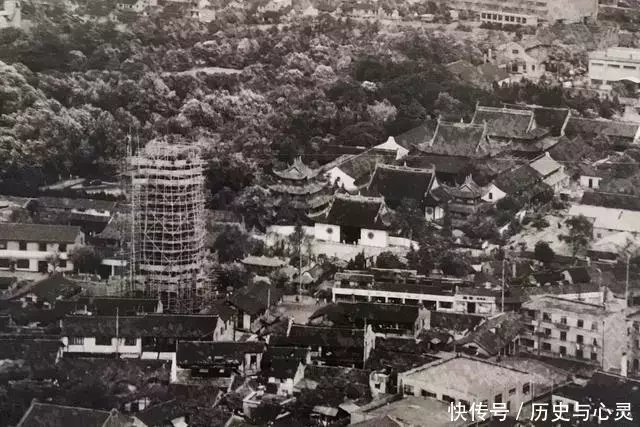 上海老照片：八、九十年代人们的记忆，你还记得这些地方是哪里吗