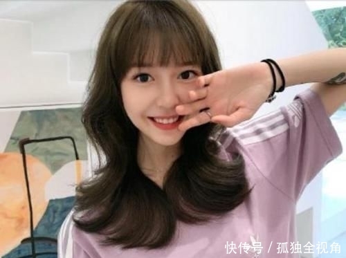 『正脸』王思聪新女友正脸照清纯甜美,经历风波后,连女友也换了新风格