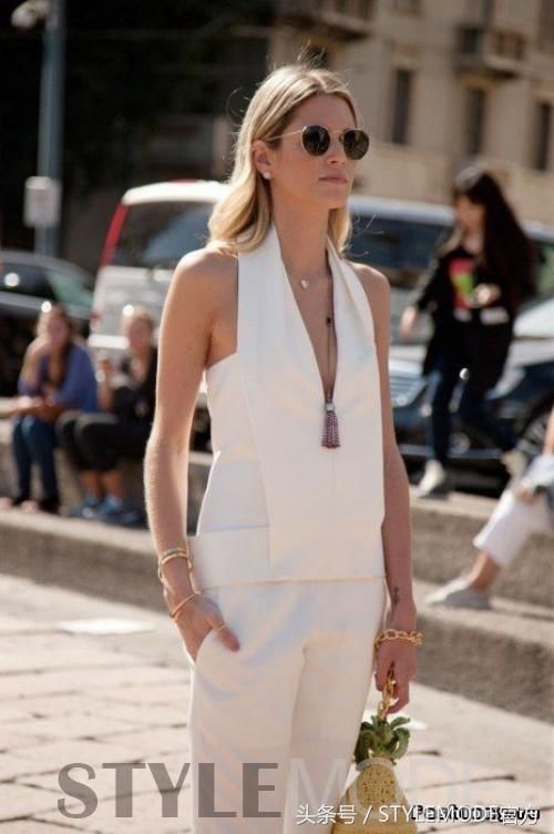 夏日打造“高级感”的简单套路就是：All White！