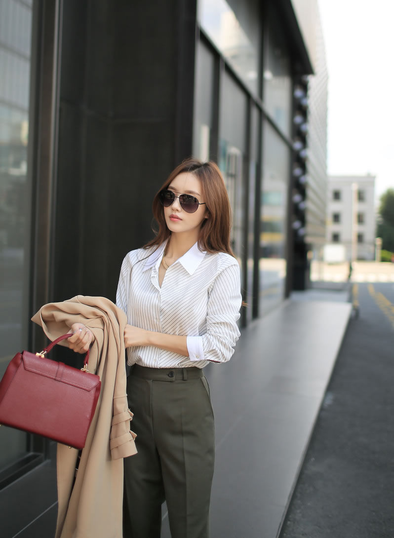 孙允珠初秋古典时尚低领条纹衬衫