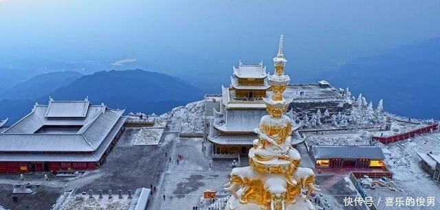 四大菩萨的道场之一峨眉山，风景独特不会让你失望