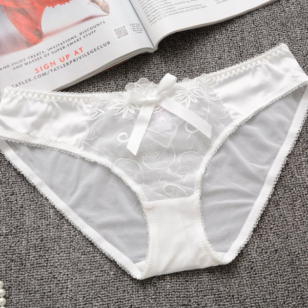 不透气的三角裤别穿了，夏天换套网纱的，比蕾丝凉快又舒服
