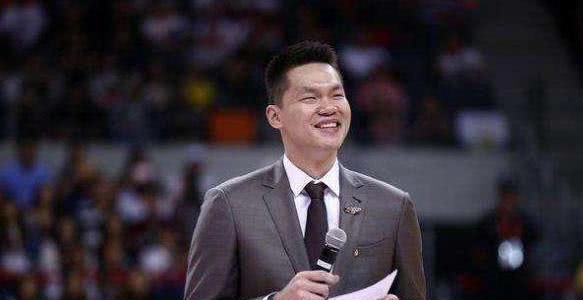 上校@朱芳雨为什么进不了NBA,网友:在班里打主力,还想选上校队?