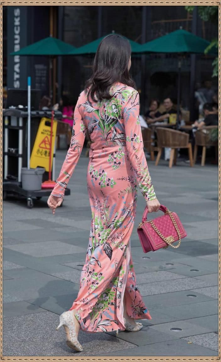  村花|这才是标准的村花吧？穿得花里胡哨的，一点也没有韵味美