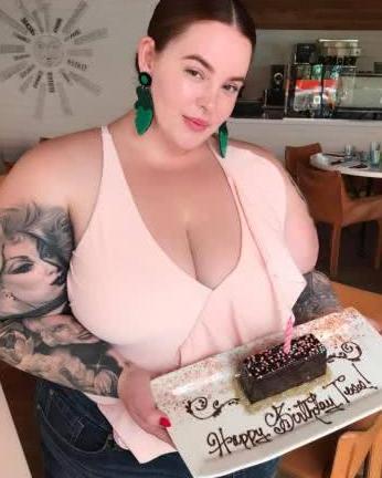 高颜值的300斤大胖妞，引领时尚，胖妞界的女神！