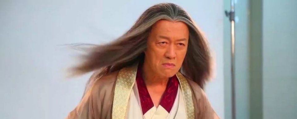  『吃香』金士杰不一般：从兽医变演员，娶小25岁娇妻当女儿养，越老越吃香