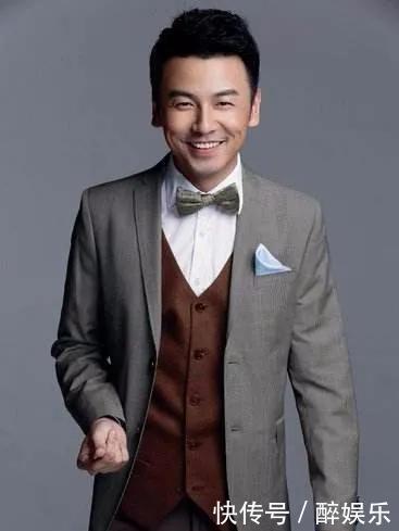 防护■雷佳音老婆翟煦飞罕见现身,接机“前夫哥”,做防护措施毫不留情