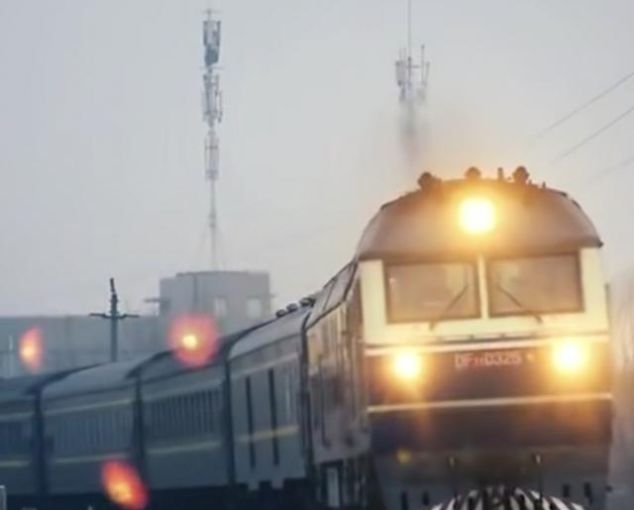 中国路程最长的火车，全程耗53小时，旅客：还没坐够