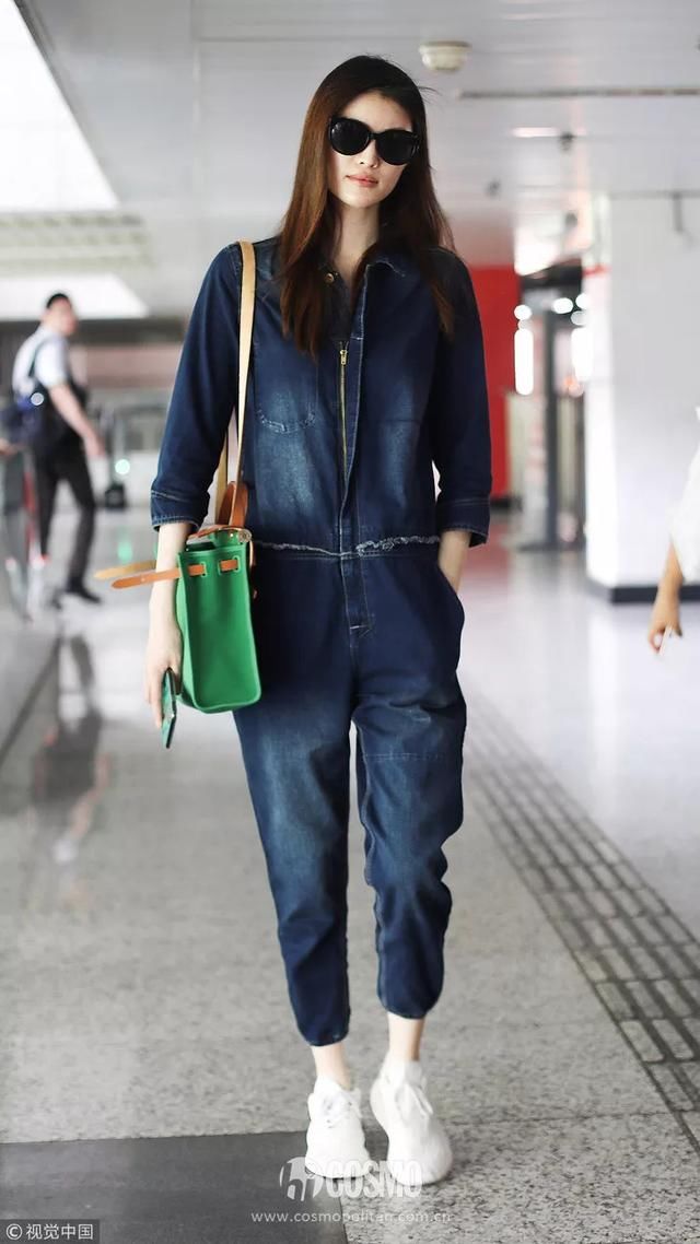 时髦办|盖章!何穗穿上酒红连体裤就是仙女本仙