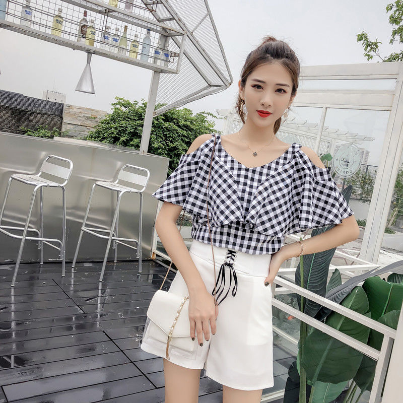 美到扎心!凉爽俏皮短裤套装，清爽方便显腿长，自带白富美气质