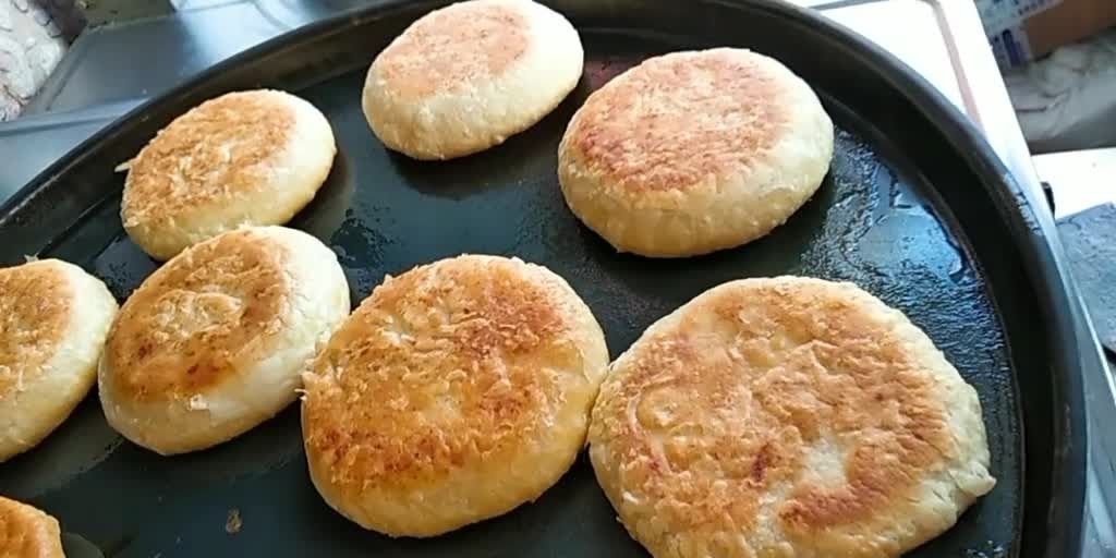  传统@面点师傅手把手教你制作，传统空心酥饼，喜欢甜食的朋友不妨试试