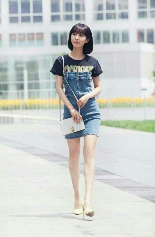 李菲儿不过是烫了个刘海，少女感十足，网友：气质真好！