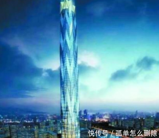 成都“西部第一高楼”引发争议，2000亿打造，不被本地人看好