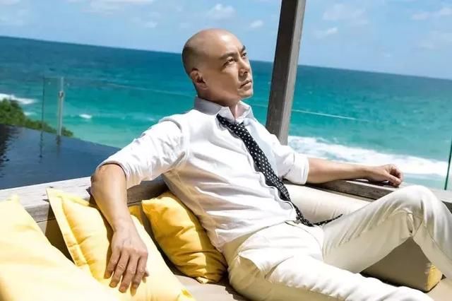 张卫健因谣言再上热搜：我这一生都在做一个斗士