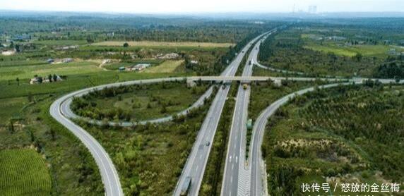  【水土流失】这个“沙漠之都”，已经改成了“沙漠绿洲”，没有