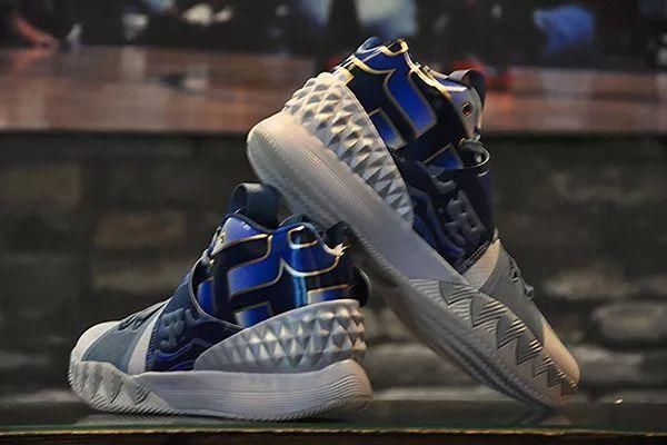  Nike|欧文又成耐克第1人了！以1种我们意想不到的方式