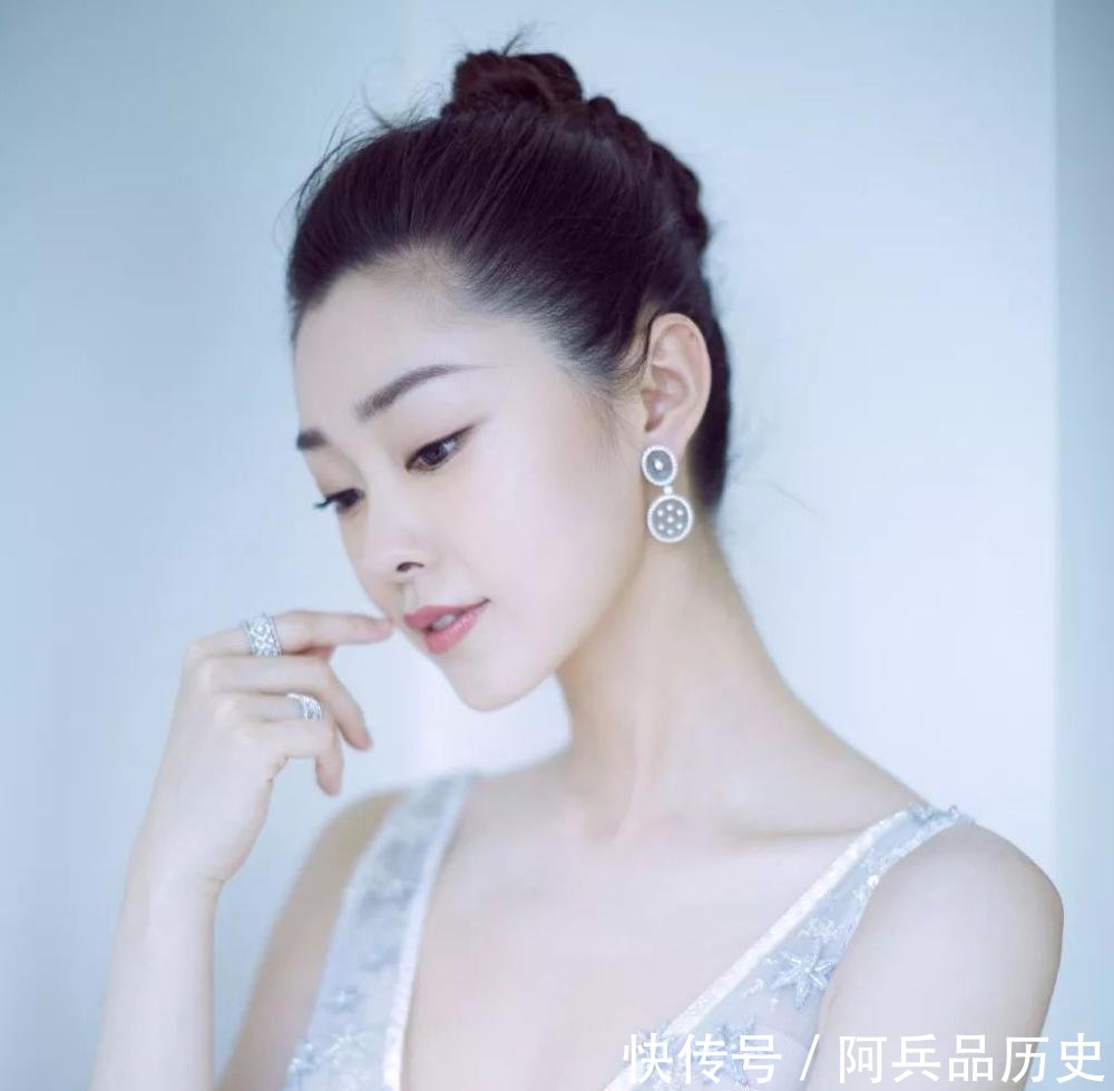 欧阳娜娜整容 王菊真的火 宋轶不红 邓家佳回归