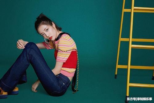 李溪苪腿和短发强甩路人，网友：她就是“腿精”！