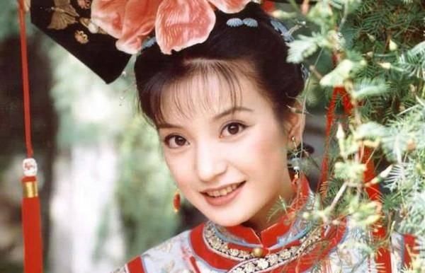 #美妆博主#小燕子的高挑眉,紫薇的百变唇妆,《还珠格格》才是美妆种草机啊