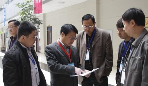  「待遇」新公务员法落地实施，基层公务员待遇提高，“铁饭碗”