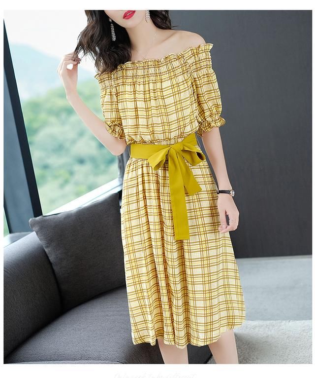 姑娘就服你！这样的优雅一字裙，都被你找到！真的很清新可爱迷人