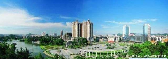  「高校」广东的一个地级市，人口达四百多万，一所高校难倒外地
