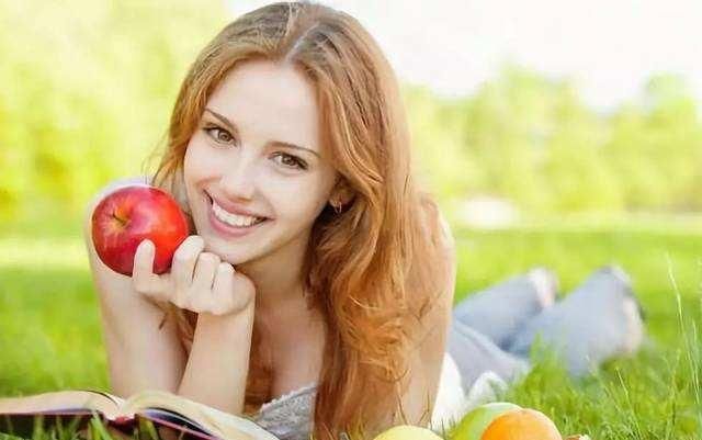  『要注意』年纪轻轻就被人叫“阿姨”？教你这样护肤，皮肤更好更显年轻