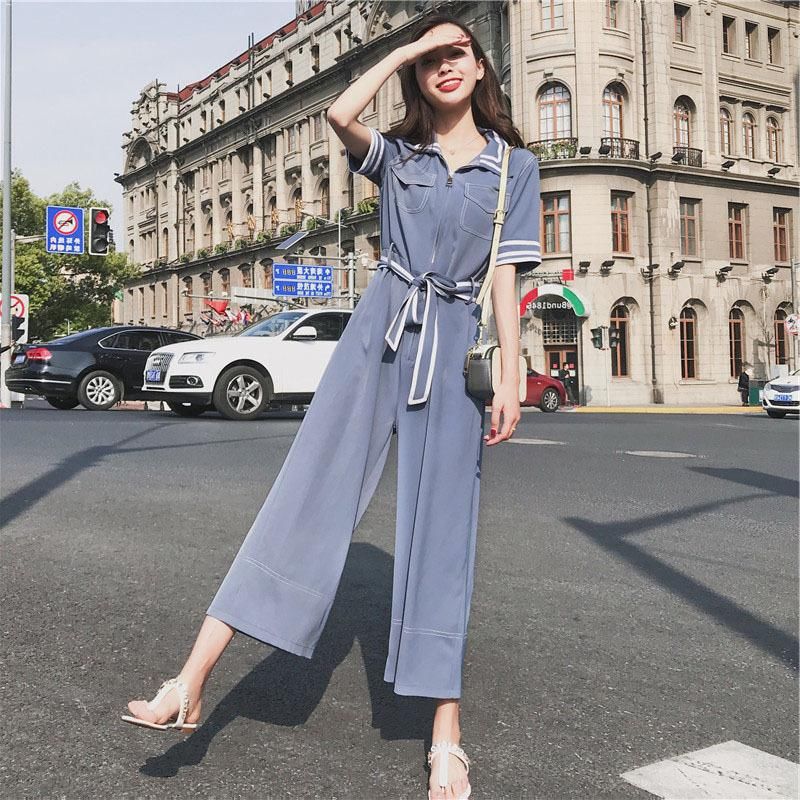 越来越多的女人不穿裤子了，初秋连体衣超有女人味，男人为之着迷