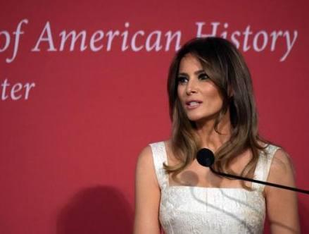 美国第一夫人气质出众,和女儿伊万卡同框完胜,最后一张迷倒众生