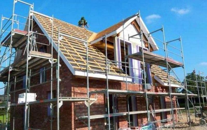 自建房不批，拆了老住房又不让盖新房，这符合国家规定吗？