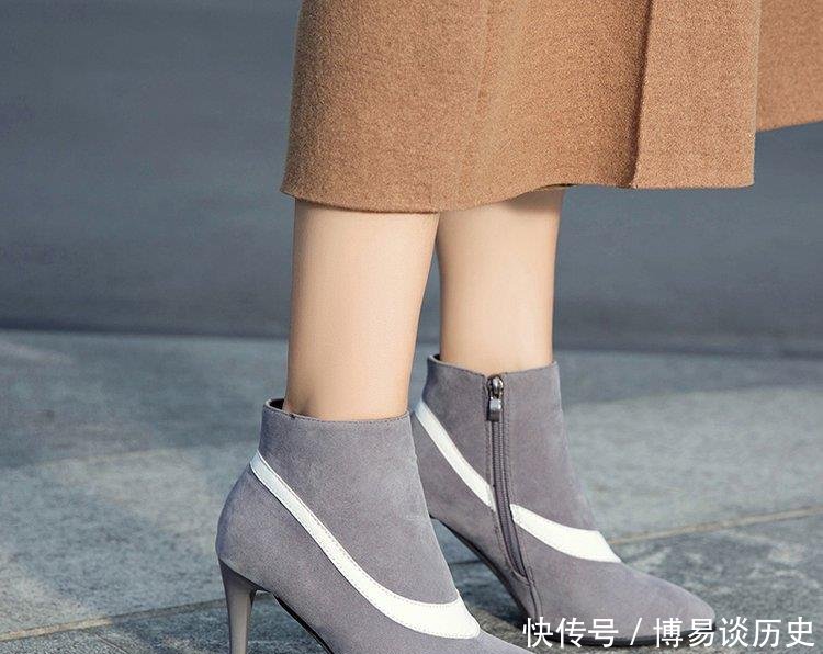  『女人』作为一个精致的女人，是绝对不会错过高跟鞋的，女神范十足