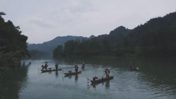 悬崖绝壁之上为何分布众多石窟？