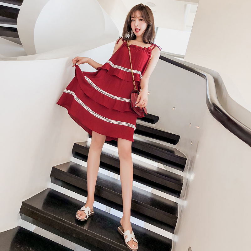 现在的女人胆真大，海边这样穿，真好看，海美人更美