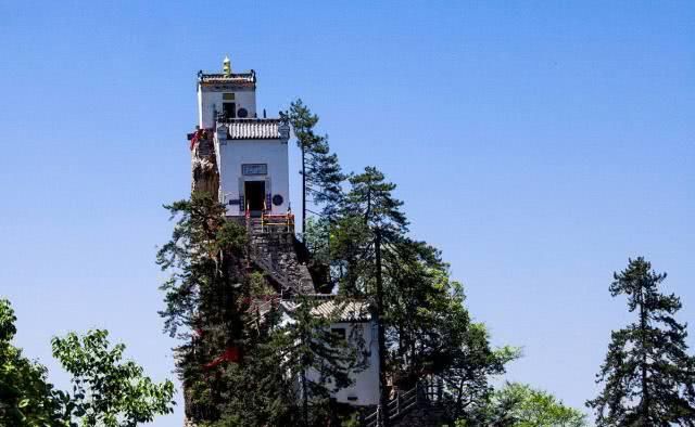 陕西深山之中，藏中国最危险房子，三面悬崖屹立不倒500年！