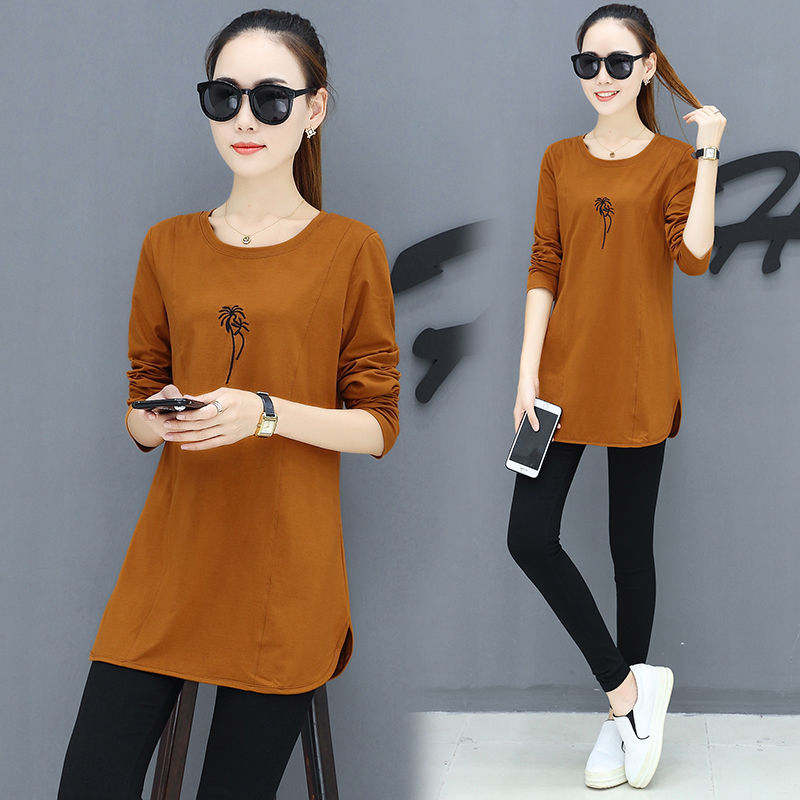 女人一旦40，再不打扮就显老，试试小衫+萝卜裤，洋气减龄美爆