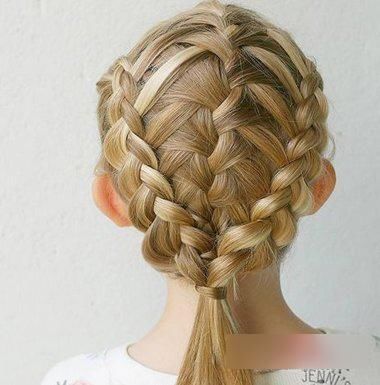 齐刘海萌萝莉发型，小学女孩中长发扎发！