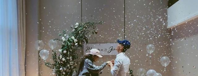 张馨予终于宣布婚讯，男方不出所料是何捷，之前的传言也得到证实